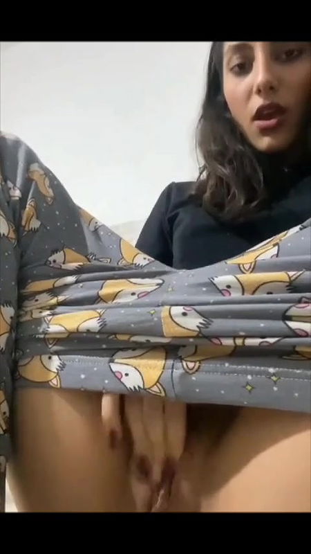 BEAUTIFUL SEXY ROUND ASS  BABE SELFSHOT TEASING VIDEO