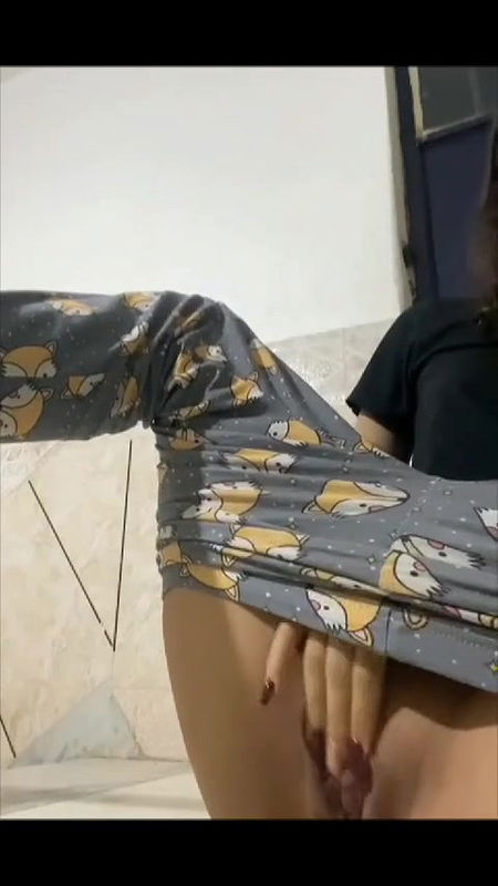 BEAUTIFUL SEXY ROUND ASS  BABE SELFSHOT TEASING VIDEO