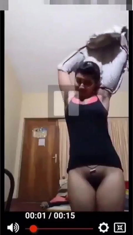 desi sexy bhabi open her dress