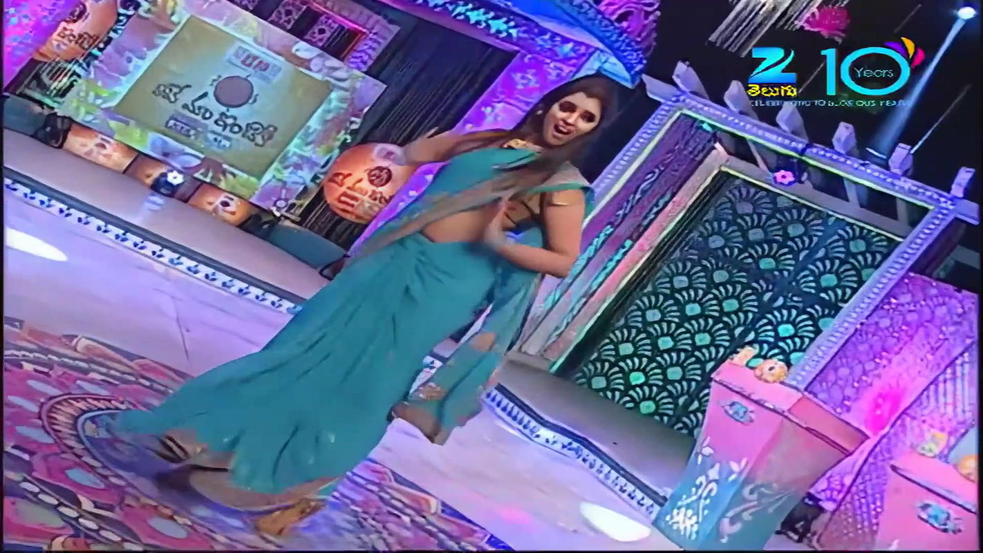 Milf Anchor Shyamala Rare Super Hot Fleshy Jiggling Deep Navel Exposing Dance