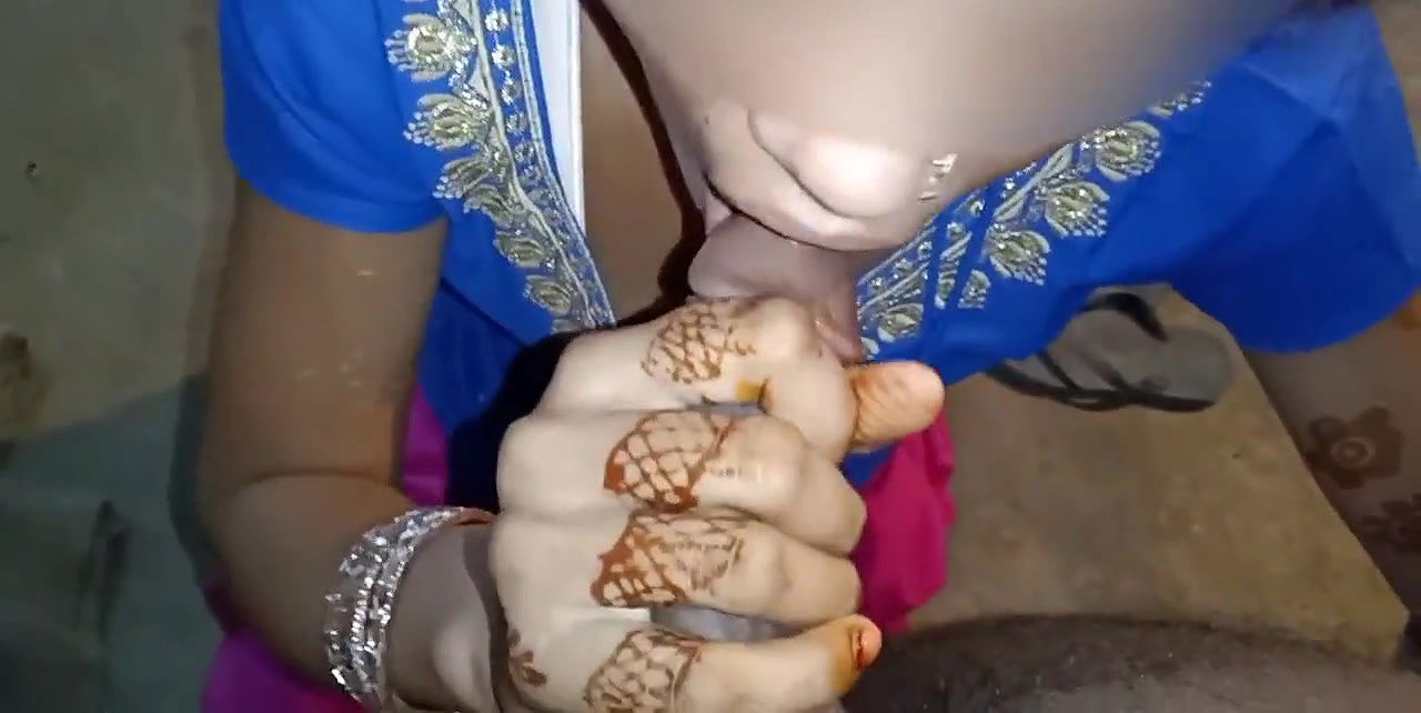 Indian Village Sisters In Law Blwojob And Cums Drinking Full Hand Mehendi
