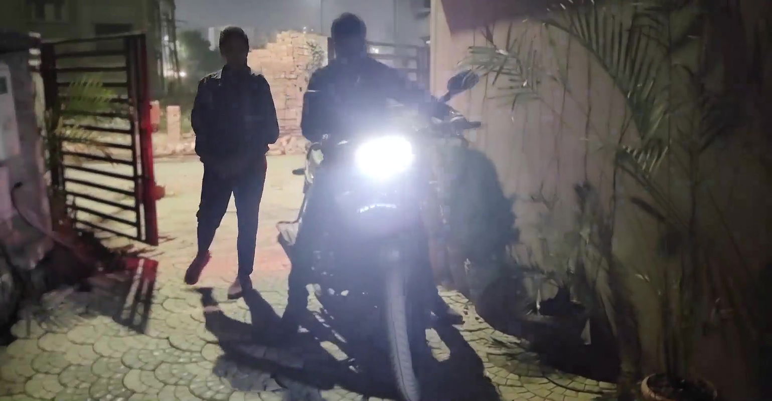 Fucking Amazing Young Indian College Girl in Her Hostel Room