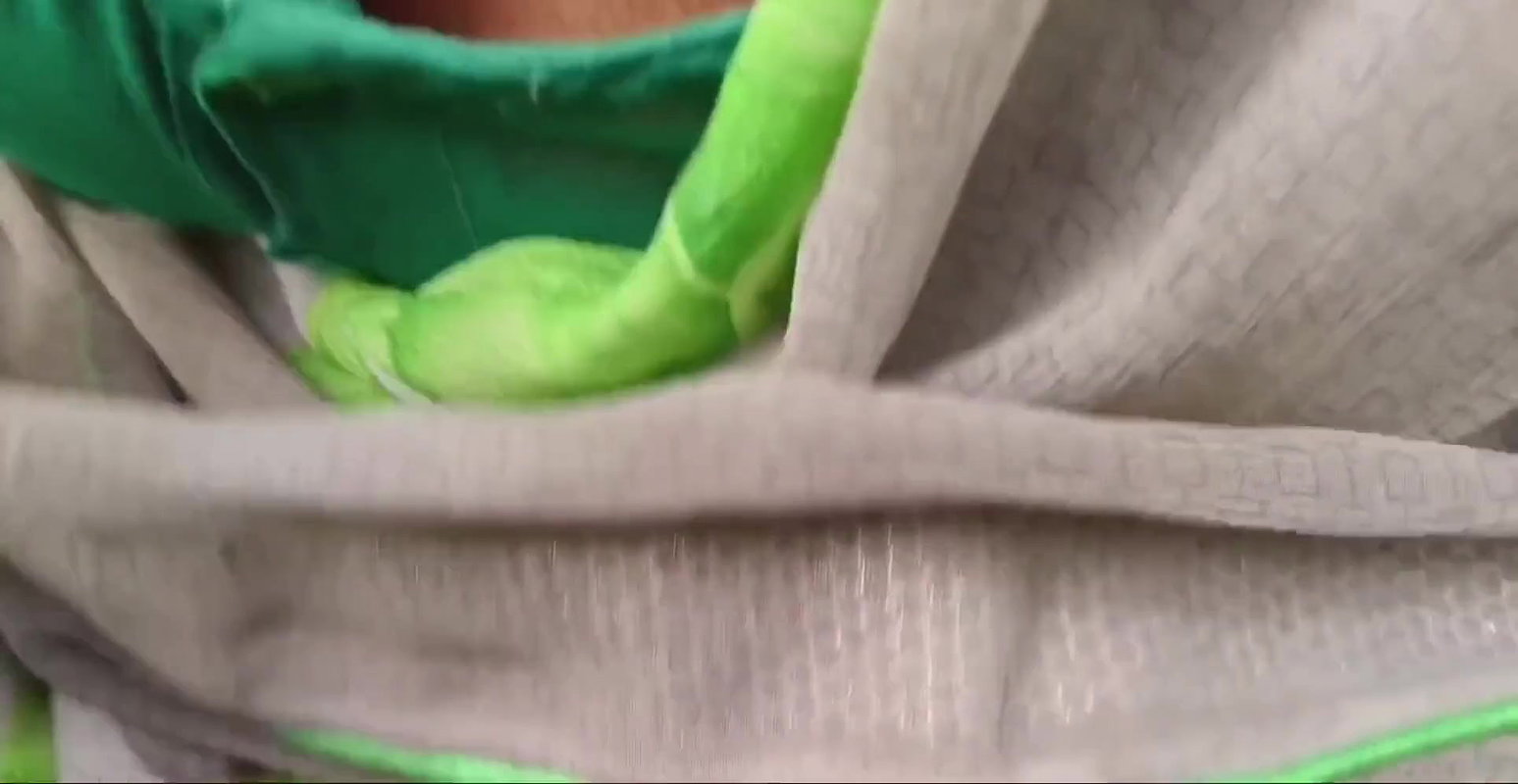 Ganv ki aurt larki khet me kaise hard sex karwati hai jungal me Mangal ka maza kaise leti hai