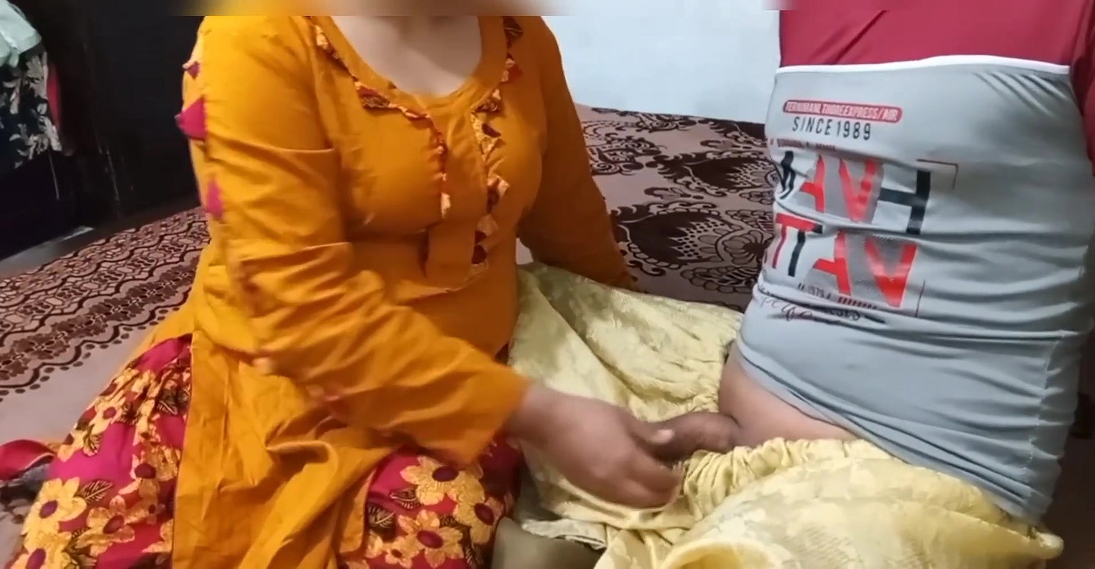 Stepmom was shown by stepson to prove that he is male – Hindi story with audio