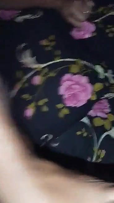 Dehati Gaaon ki bhabhi chudai karwati hui maje me