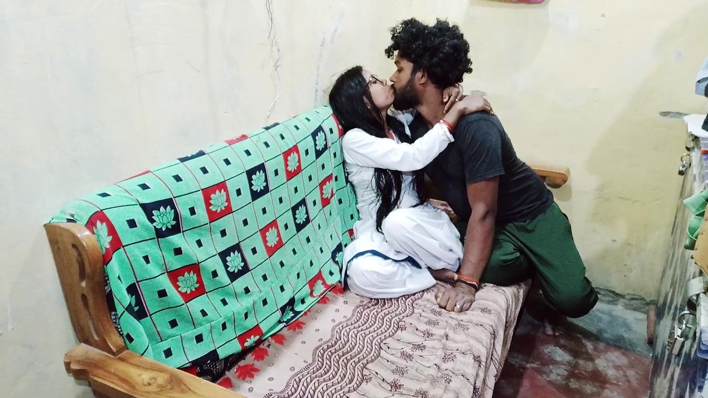 indian couple got horny and had sex on the couch