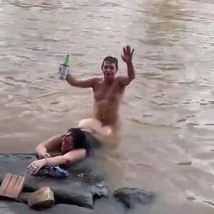 Mature couple fucking in River