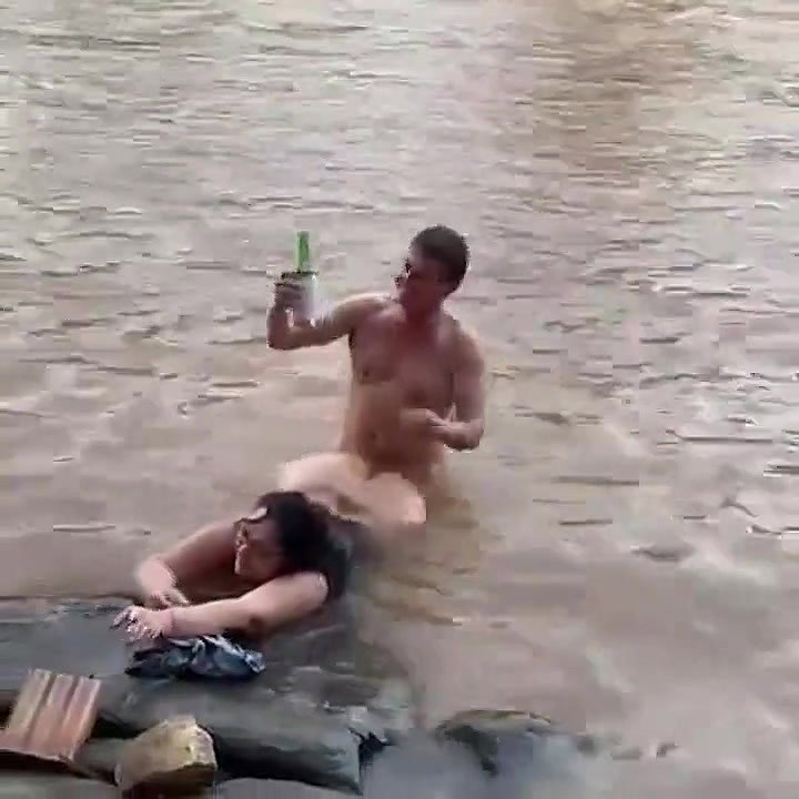 Mature couple fucking in River