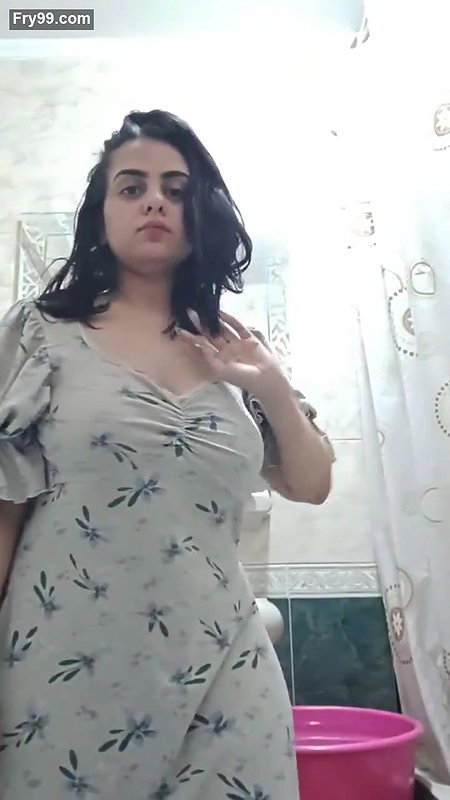 Big tanker hot babe juicy boobs