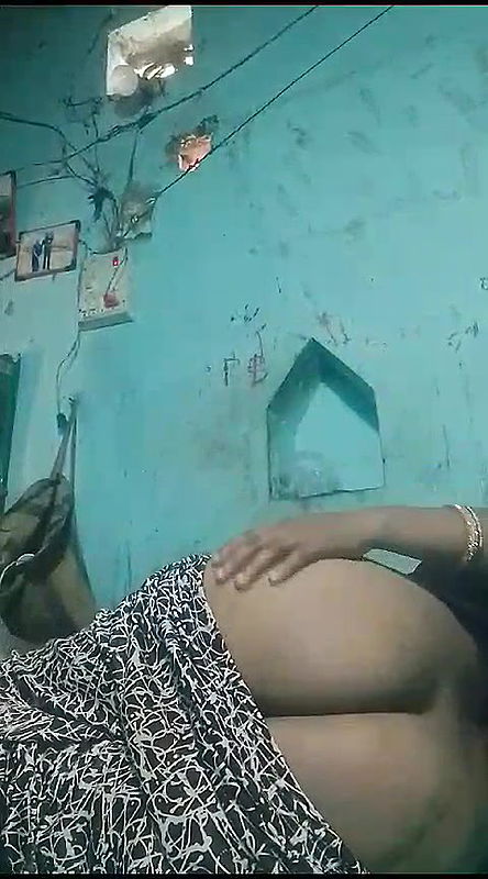 Durgapur ki Bengali girl webcam sex ka maja leti hui