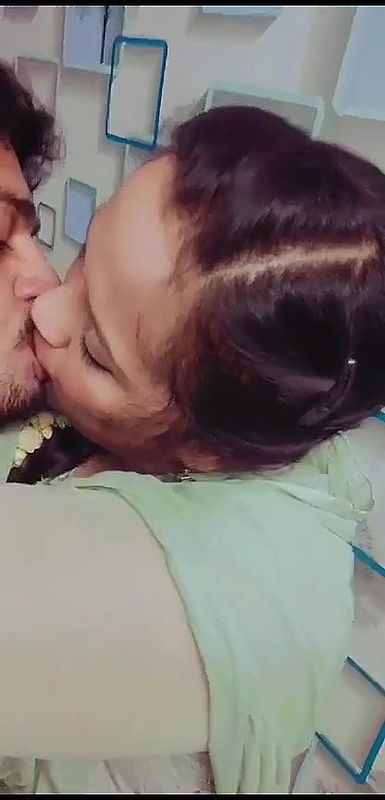 Video  Desi Beautiful Bhabi Fuck With Lover