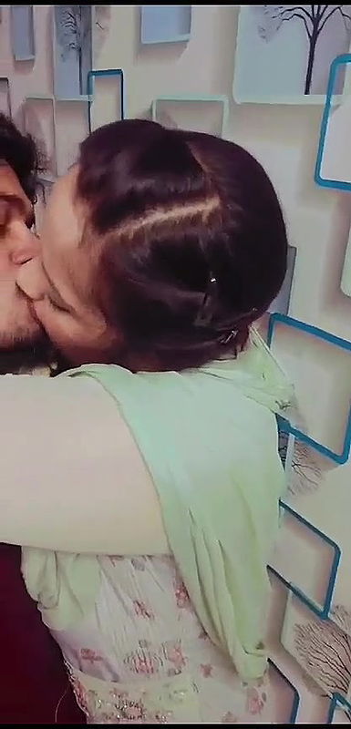 Video  Desi Beautiful Bhabi Fuck With Lover