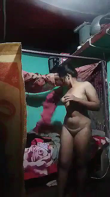 Desi Young Girl Showing Nude Body