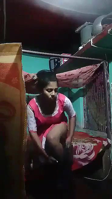 Desi Young Girl Showing Nude Body