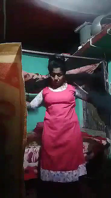 Desi Young Girl Fingaring Hard