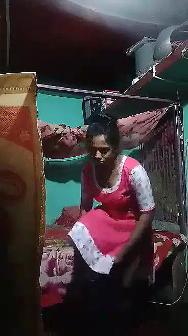 Desi Young Girl Fingaring Hard