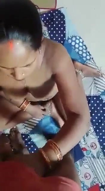 Desi Bhabhi With Lover