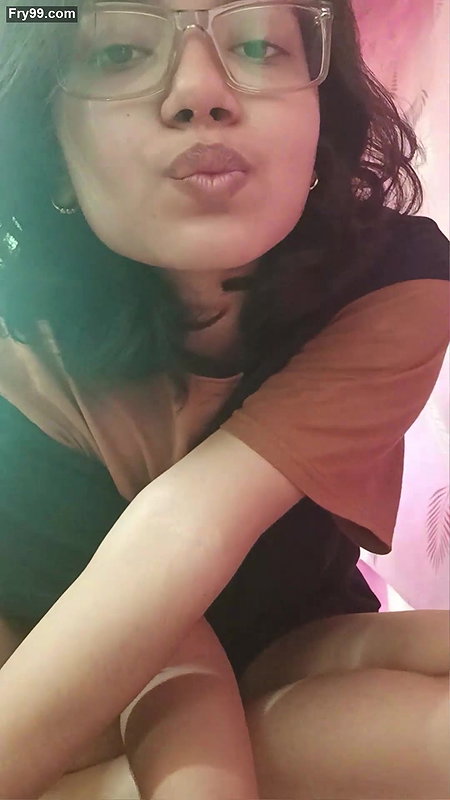 Cute chashmish girl inserting comb in her beautiful pussy