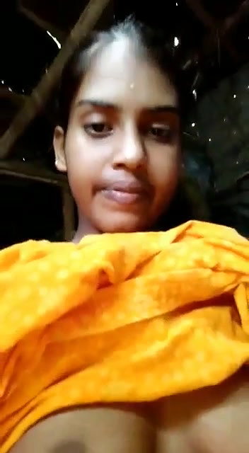 Cute Desi Girl Shows Her Boobs and Pussy