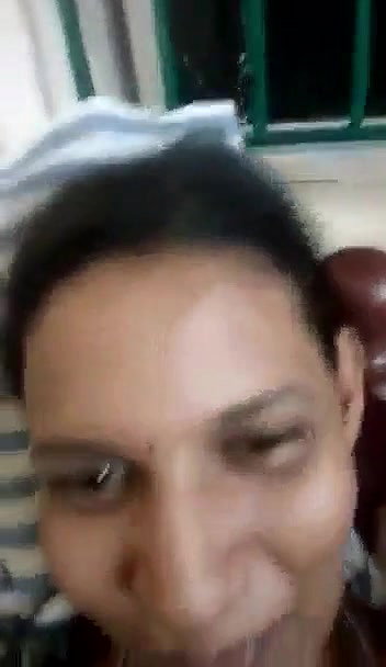 Desi Aunty removing her new Grls dress and saying aap jaisa ldki ko bahuth paisa milega idhar