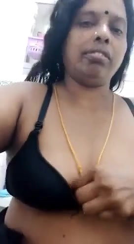 Mature Bhabhi Showing