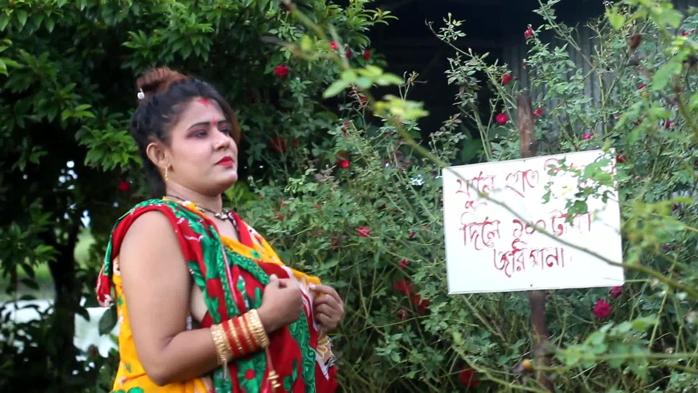 Beautiful sufia sathi braless side boob show photoshoot