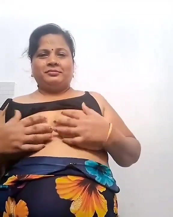 Desi Aunty cam show face