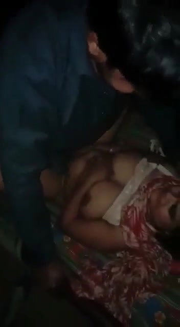 Pakistani Boys Fucking Randi Very Hard & She Saying ” Bhai Aram Naal”