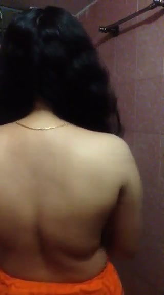 Cheating Bhabhi STRIP Recording her Naked Body for Lover