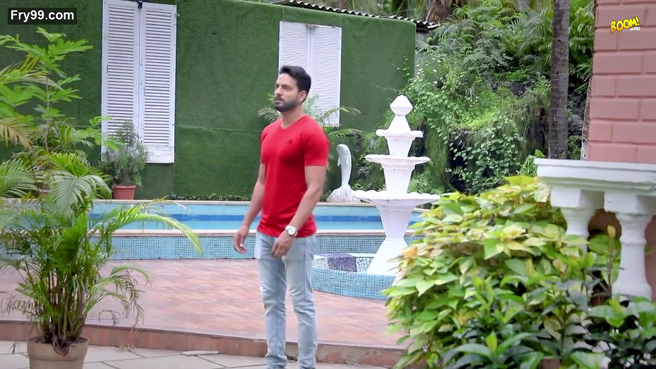 Pados Ki Larki Ka Secret Shower – Movies