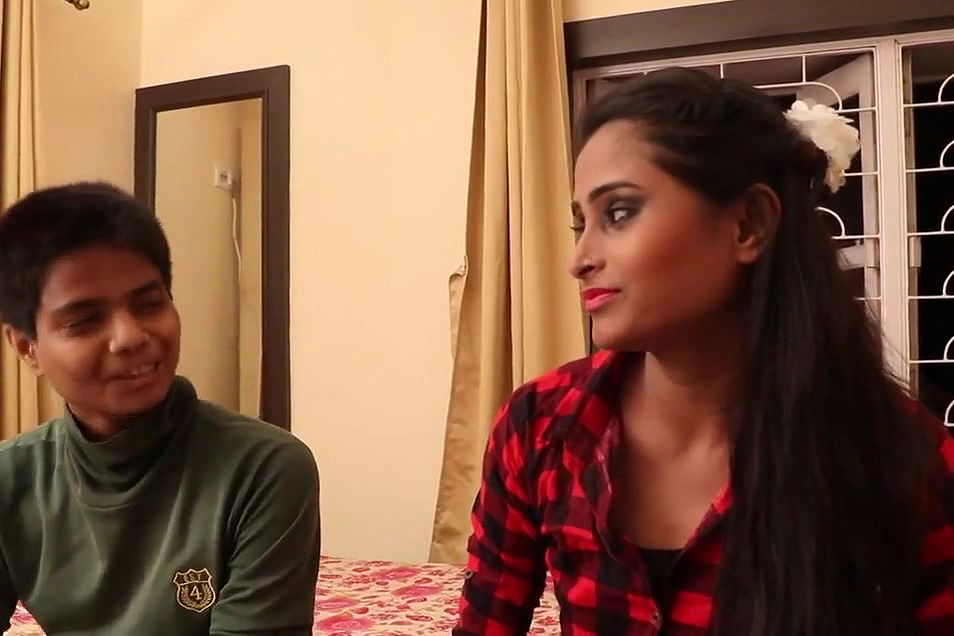 Desi Beautiful Bhabhi Cheeting fuk with Old LOver