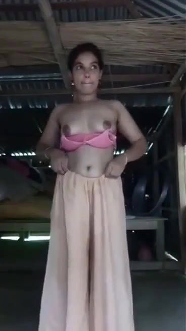 Desi billage wife show her pussy