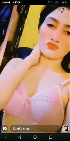 Pakistani Snapchat Babe Showing Boobs