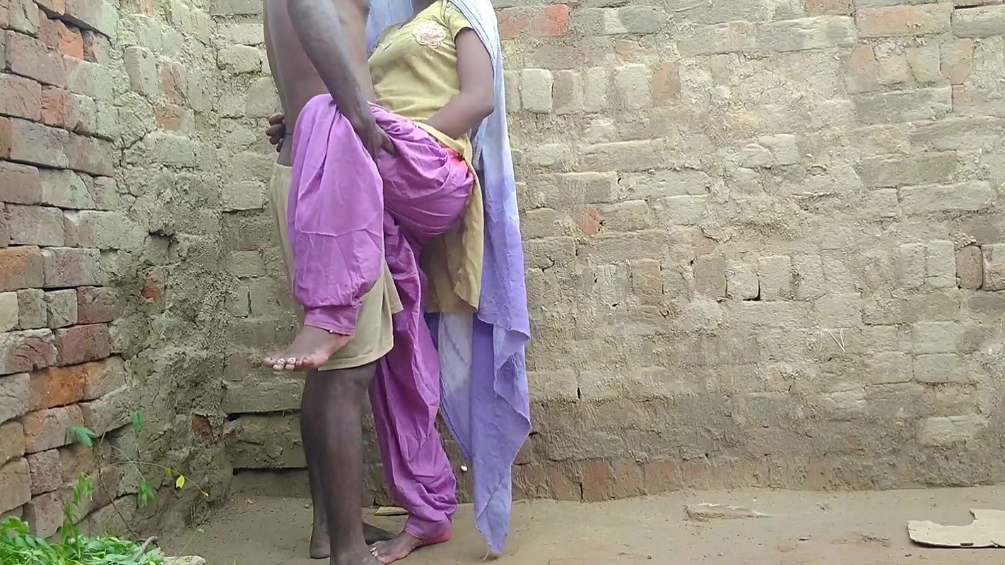 husband fucked his wife in a small hut