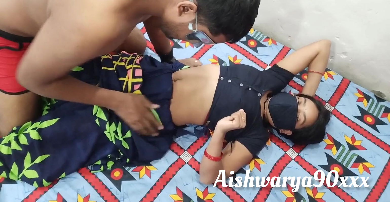 Desi saree sex   Bhabhi in saree   Bhabhi ki saree me chudai