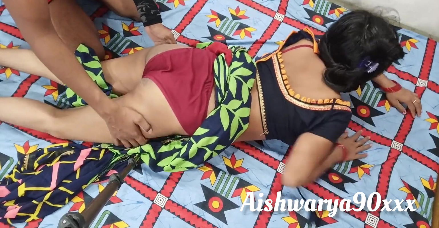 Desi saree sex   Bhabhi in saree   Bhabhi ki saree me chudai