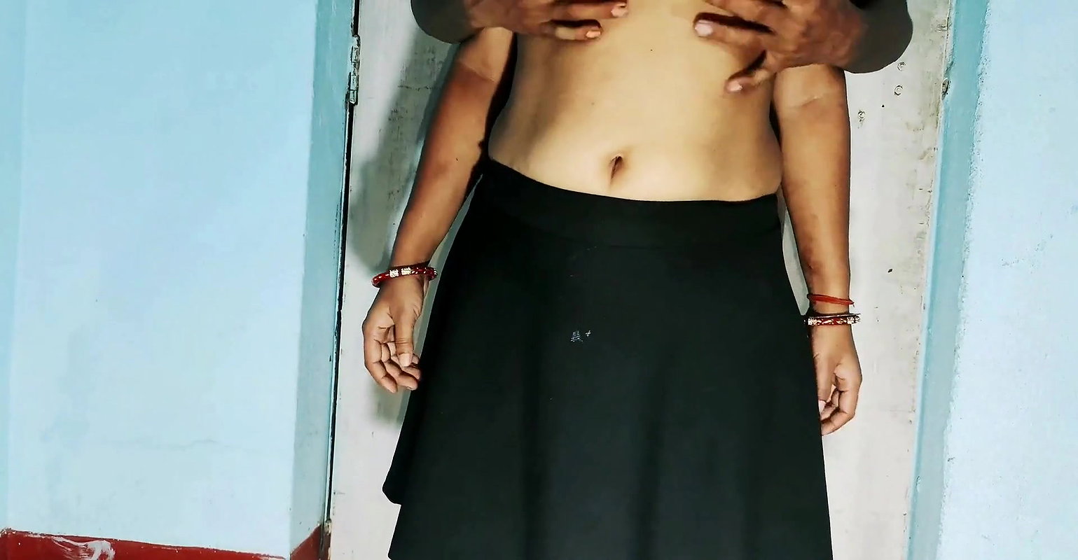 GAAV KE CHORE NE SHAHRI LADKI KI GAAND MAARI, JORDAR TARIKE SE PELA – 4K VIDEO