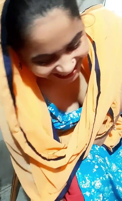 Feeling so hot you can touch my pussy