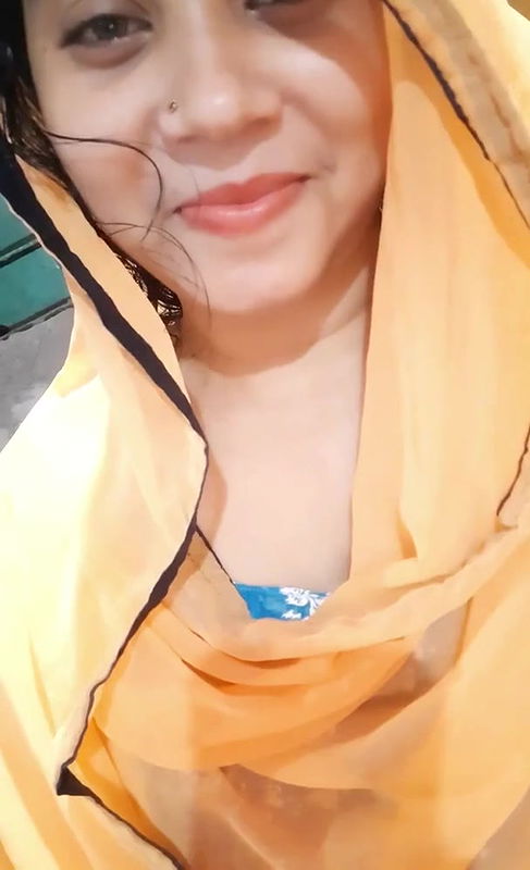 Feeling so hot you can touch my pussy