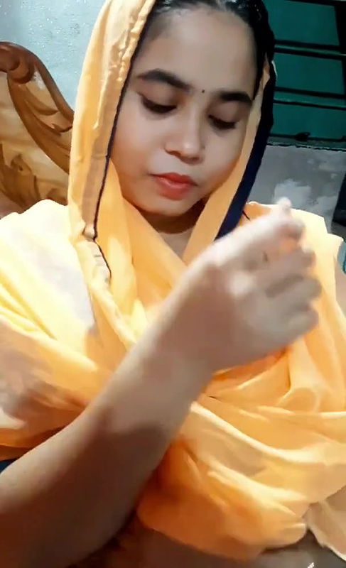 Feeling so hot you can touch my pussy