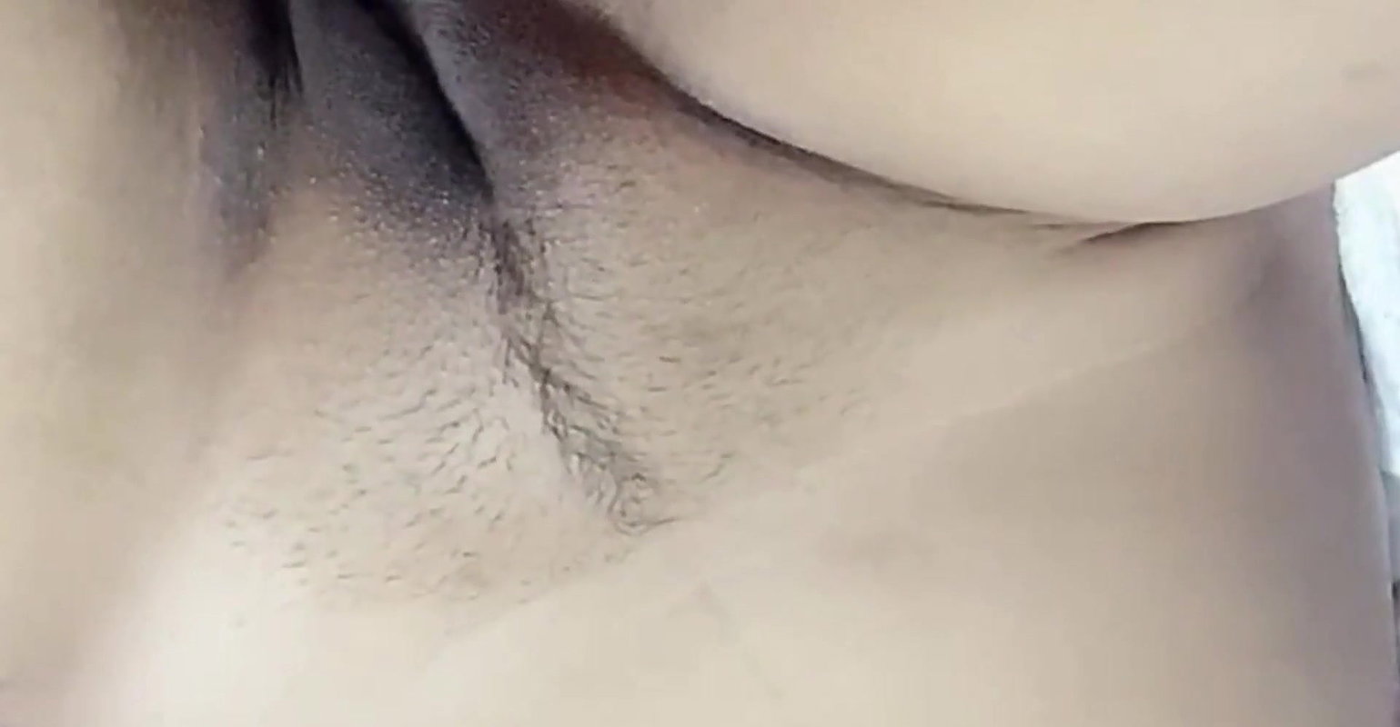 Young indian girl play with her pussy