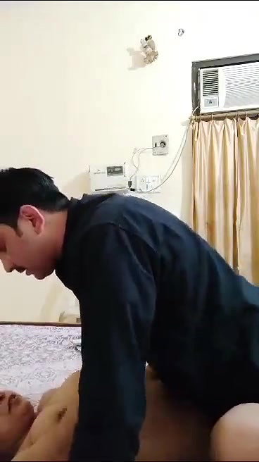 Pakistani Bhabhi Affair clips leaked