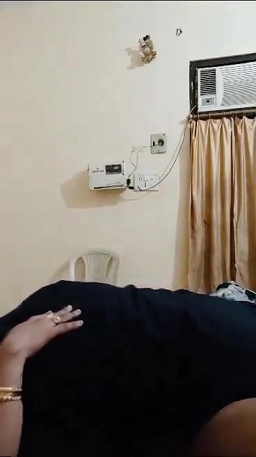 Pakistani Bhabhi Affair clips leaked