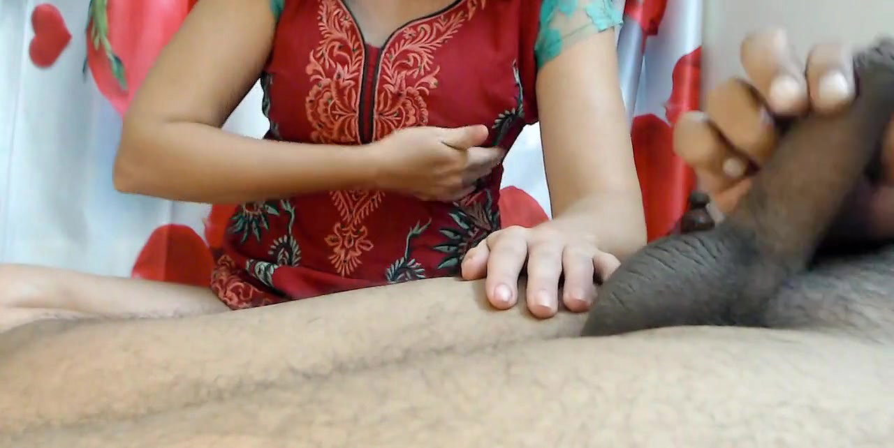 Hot White Girl Gives Thanks to His Beautiful BBC