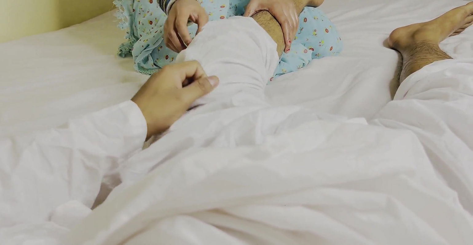 Sasur and bahu ke najayas sambandh Sex video father-in-law fucked by daughter-in-law alone in the room for oil massage dirty tak