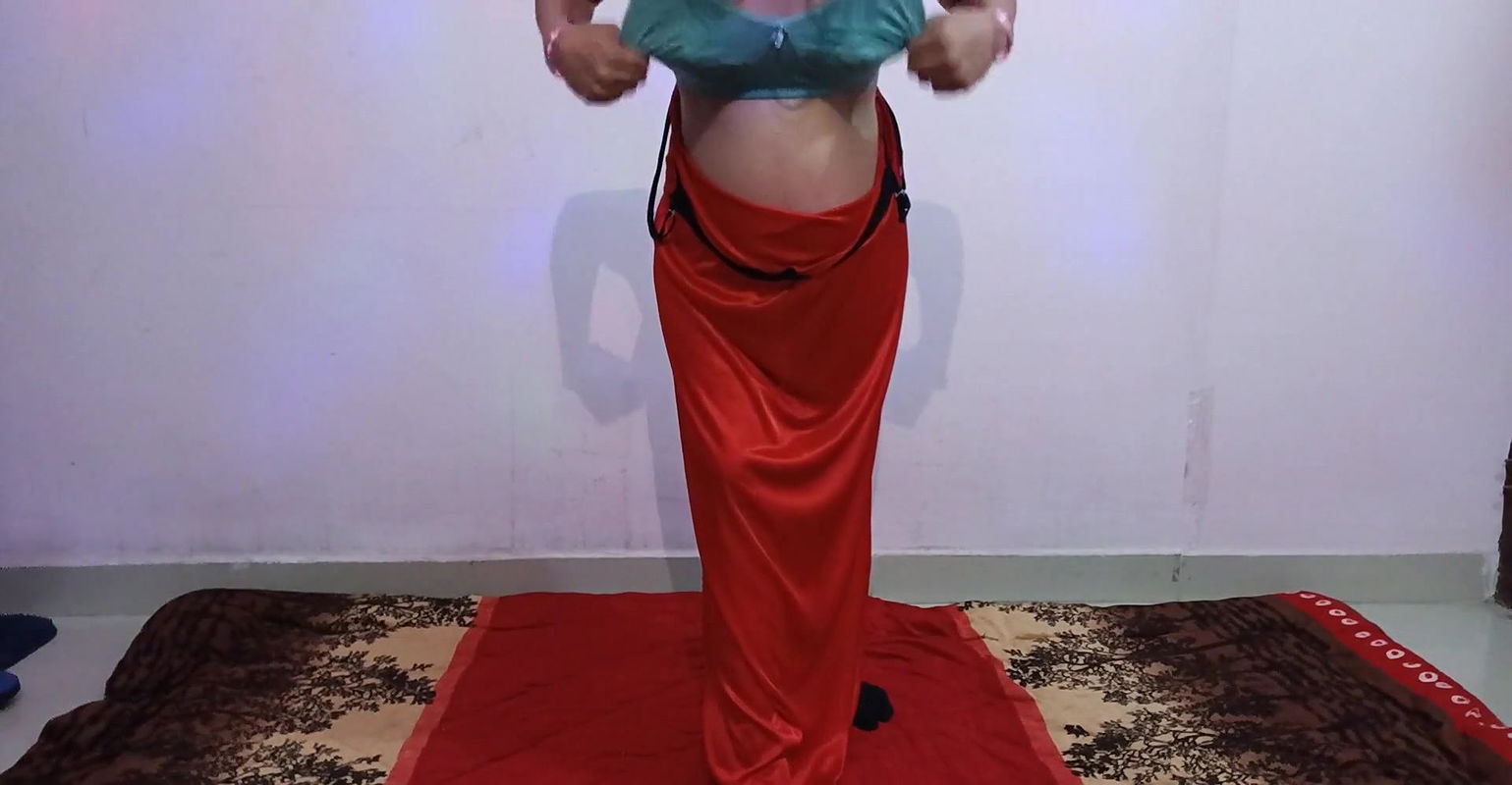 Pregnant bhabi ne apni pussy par BF ka name likha