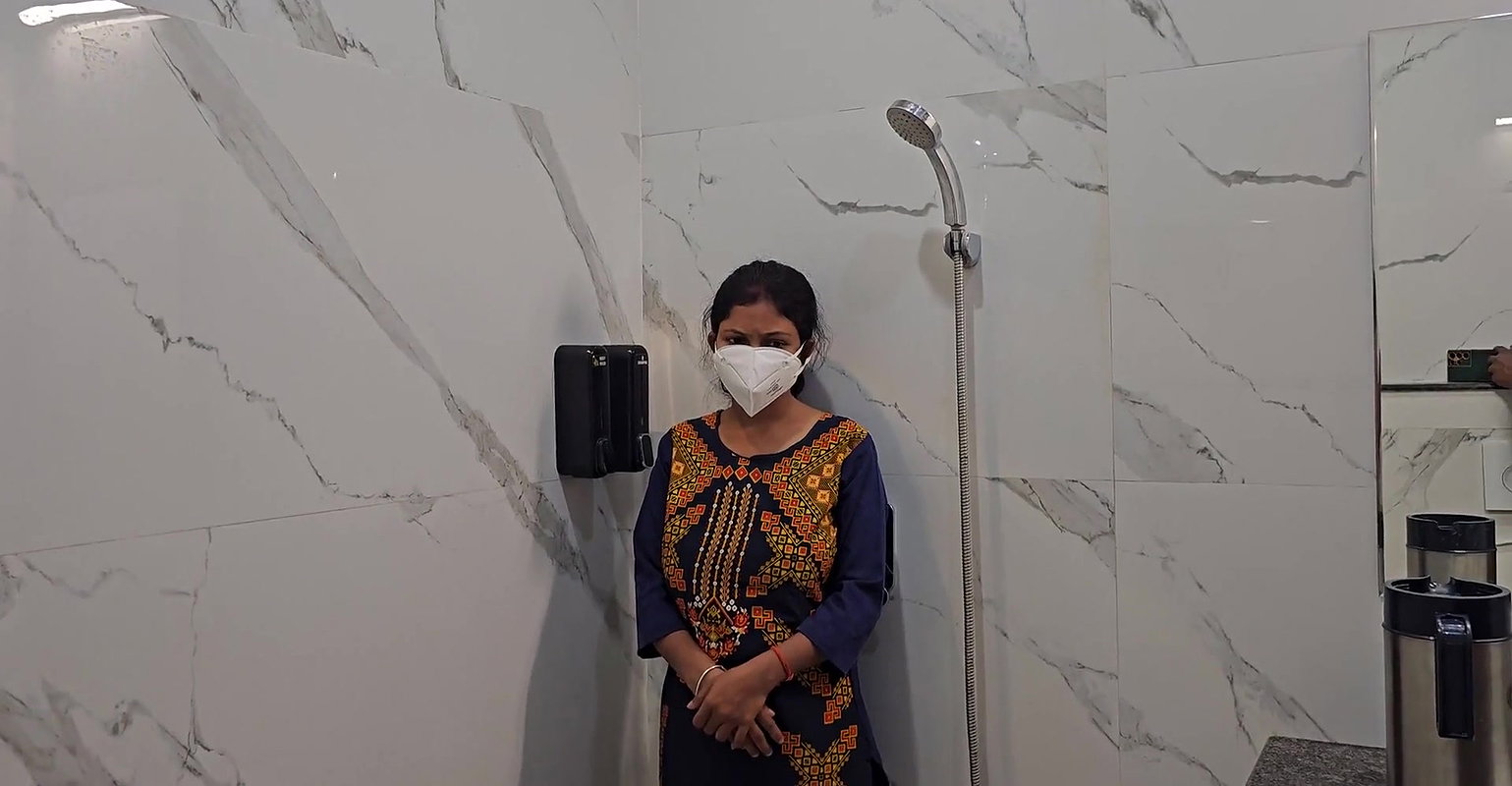 Beautiful Girlfriend Bathroom Sex