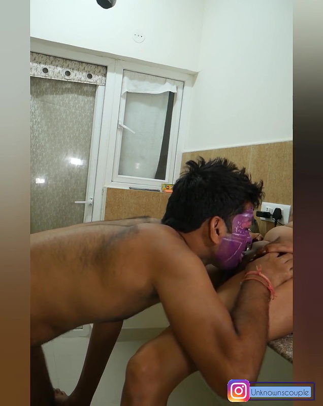 Didi ko pasand aayi kitchen me chudai