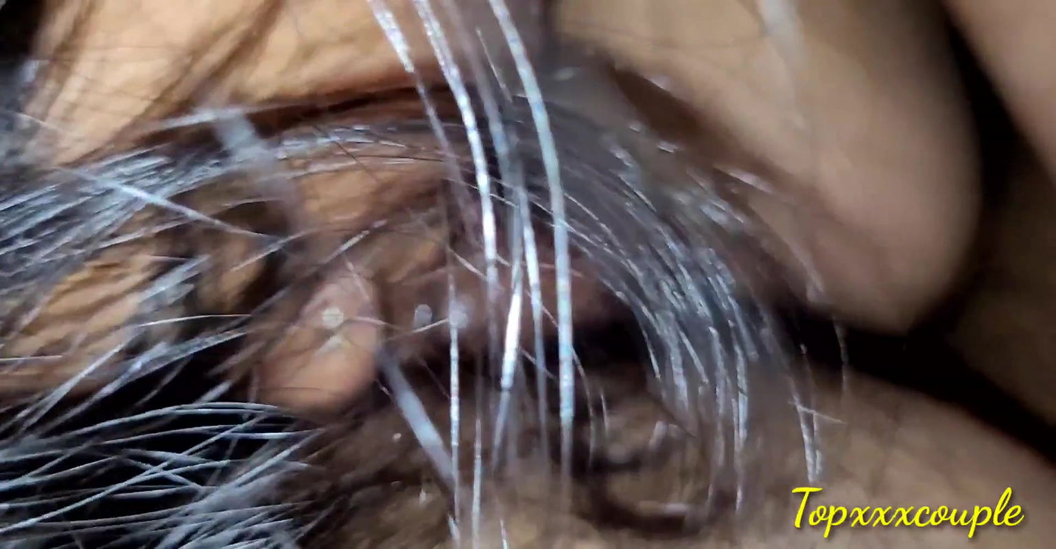 In winter, Stepsister XXX enjoy in blanket