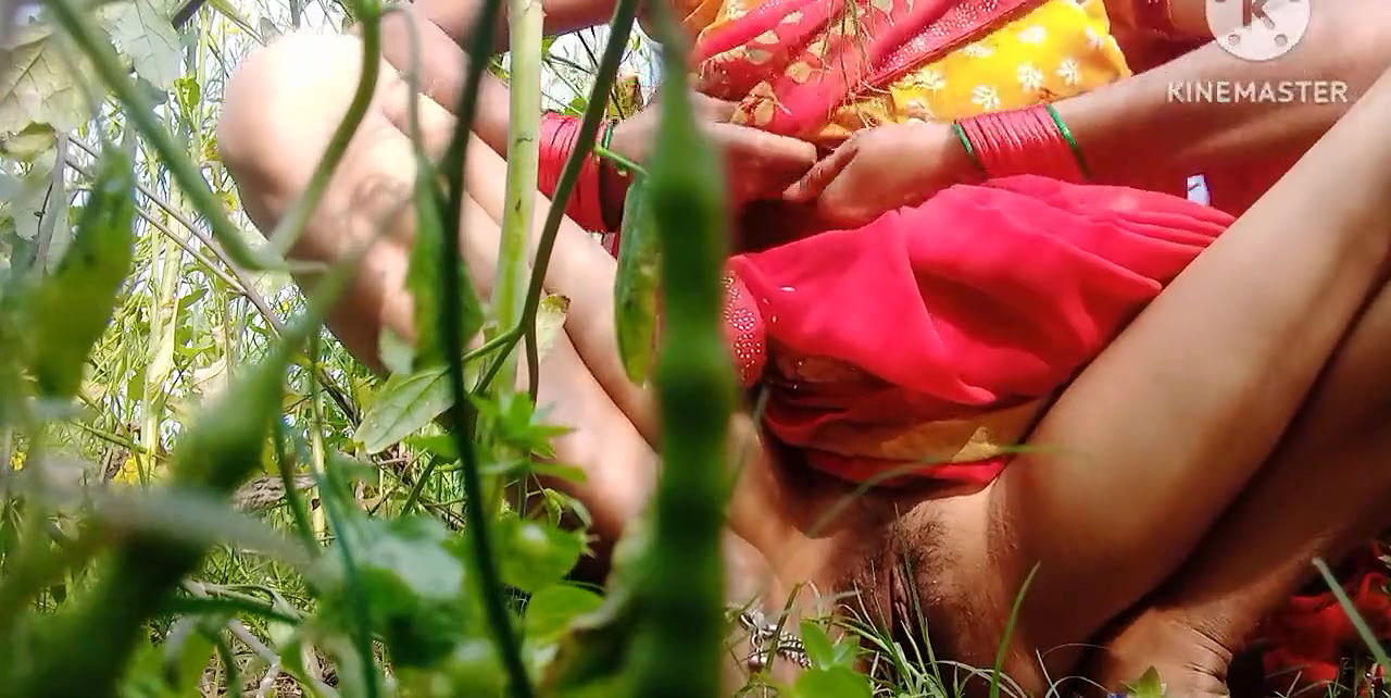 Indian desi bhabi sarso ki khet me apne cute me rasilii pani